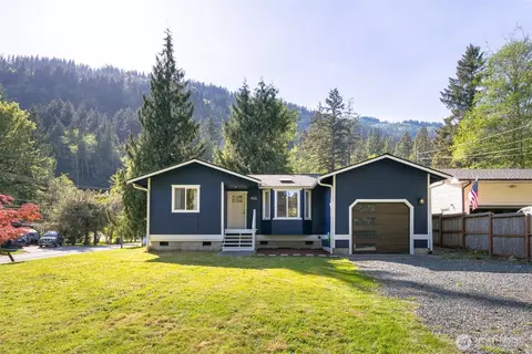 405 Rainbow Dr, Sedro Woolley, WA 98284