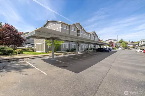 1670 SW Mulberry St #B201, Oak Harbor, WA 98277