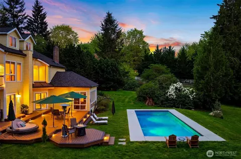 21004 NE 122nd St, Redmond, WA 98053
