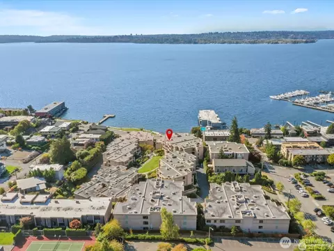 215 5th Ave S #C202, Kirkland, WA 98033