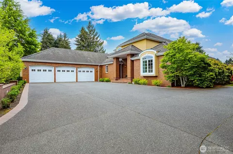 6125 Troon Ln SE, Olympia, WA 98501