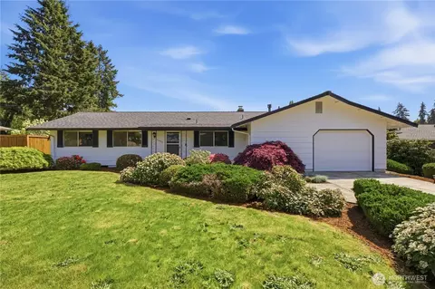10715 111th Ave SW, Lakewood, WA 98498