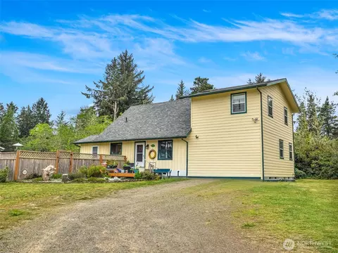2104 272nd St, Ocean Park, WA 98640