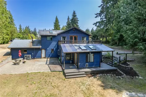 121 S 7th Ave, Port Hadlock, WA 98339