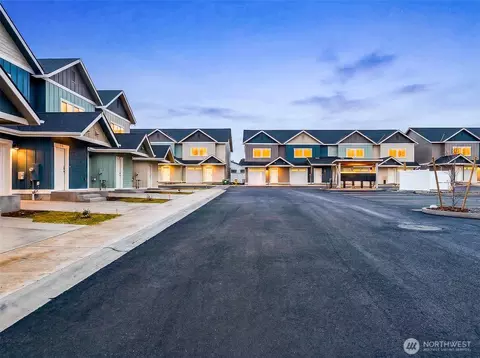 1075 Red Apple Rd #E20, Wenatchee, WA 98801
