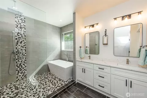 Bath - 320 Morgison Loop, Sequim, WA 98382 photo 1 of 2