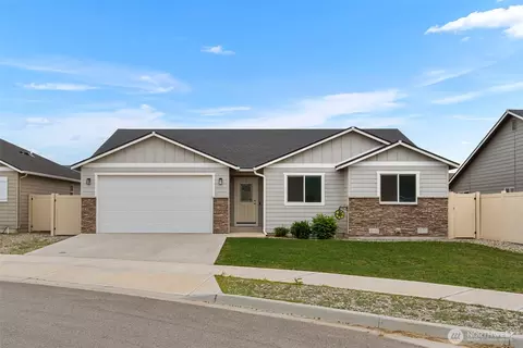 282 Emma Dr, Wenatchee, WA 98801