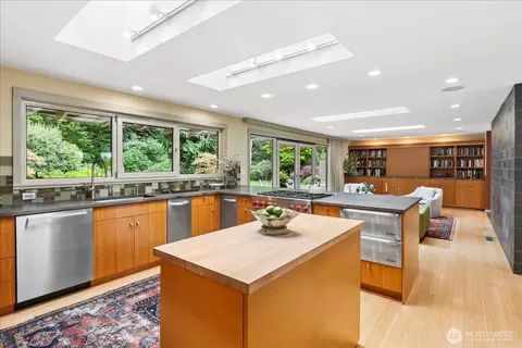 8320 Frederick Pl, Edmonds, WA 98026 photo 14