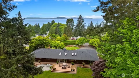 8320 Frederick Pl, Edmonds, WA 98026 photo 3