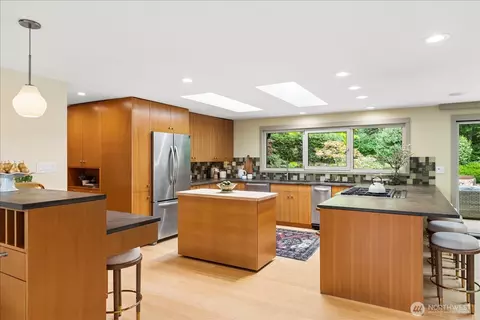 8320 Frederick Pl, Edmonds, WA 98026 photo 15