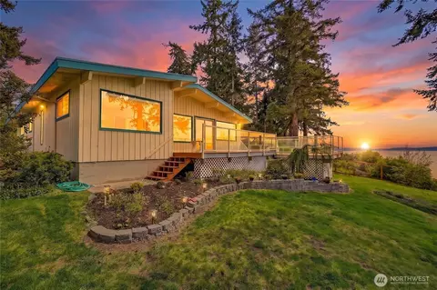 1246 SW Camano Dr, Camano Island, WA 98282
