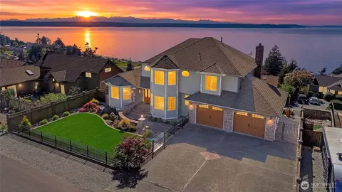 329 Burke Dr, Camano Island, WA 98282