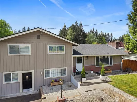 11410 94th Ave E, Puyallup, WA 98373