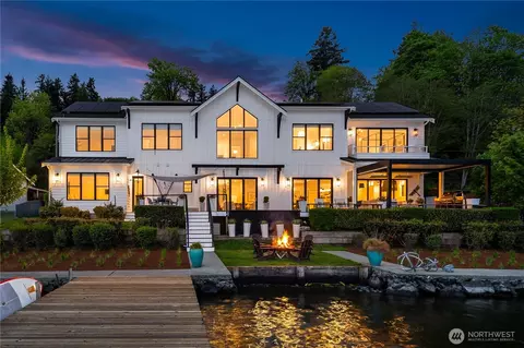 4233 E Lake Sammamish Shore Ln SE, Sammamish, WA 98075