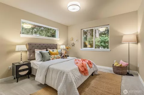 Bedroom - 21707 2nd Ave SE, Bothell, WA 98021 photo 4 of 6