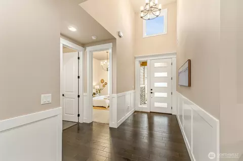Entry Way - 21707 2nd Ave SE, Bothell, WA 98021 photo 1 of 5