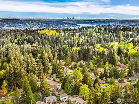 View/Area - 21707 2nd Ave SE, Bothell, WA 98021 photo 5 of 6