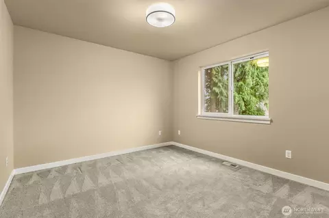Bedroom - 21707 2nd Ave SE, Bothell, WA 98021 photo 6 of 6