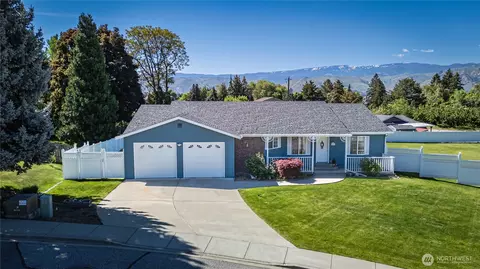 2038 Autumn Dr, East Wenatchee, WA 98802