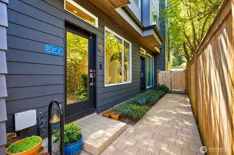 3727 S Dawson St UNIT C, Seattle, WA 98118