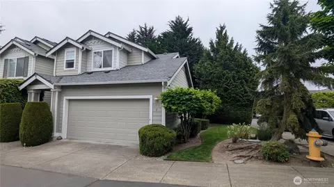 2733 143rd St SW #D, Lynnwood, WA 98087