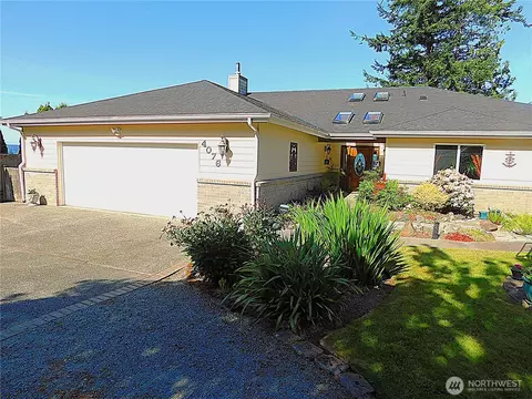 4076 S Camano Dr S, Camano Island, WA 98282