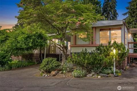 7301 NE 175th St #303, Kenmore, WA 98028