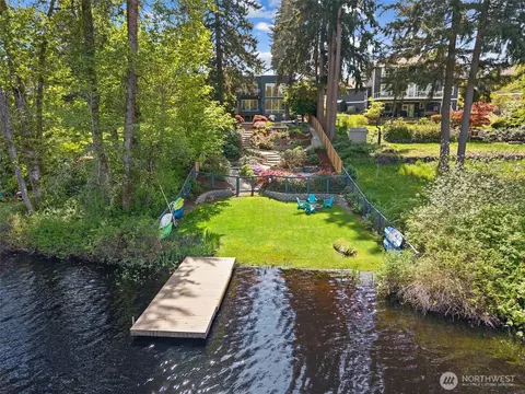 16114 SE Lake Holm Rd, Auburn, WA 98092