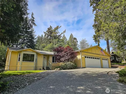 325 Snohomish Dr, La Conner, WA 98257