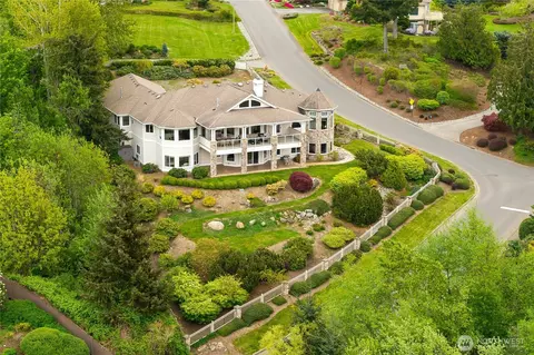 4111 Samish Crest Dr, Bellingham, WA 98229