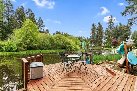 6812 185th Ave E, Bonney Lake, WA 98391
