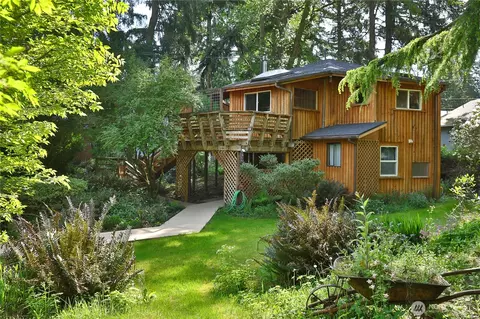 3634 Harper St, Clinton, WA 98236