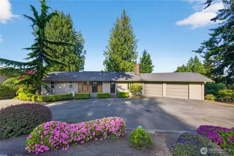 17282 Meadow Ln, Mount Vernon, WA 98274