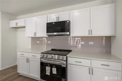 Kitchen - 32305 Bryant Rd, Sultan, WA 98294 photo 4 of 4