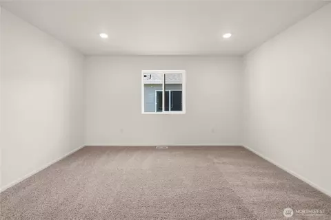 Bedroom - 32305 Bryant Rd, Sultan, WA 98294 photo 5 of 9