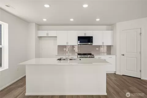 Kitchen - 32305 Bryant Rd, Sultan, WA 98294 photo 2 of 4
