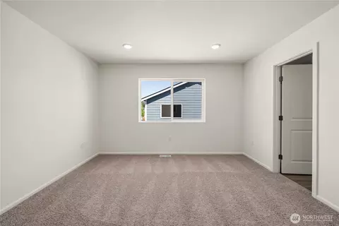 Bedroom - 32305 Bryant Rd, Sultan, WA 98294 photo 2 of 9