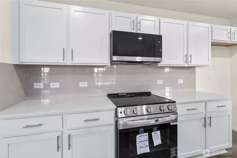Kitchen - 32305 Bryant Rd, Sultan, WA 98294 photo 5 of 6