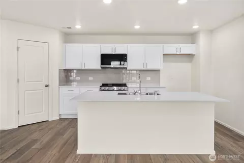 Kitchen - 32305 Bryant Rd, Sultan, WA 98294 photo 2 of 6