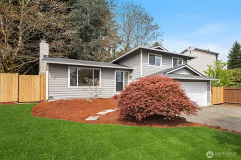 14011 98th Ave NE, Kirkland, WA 98034