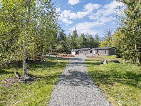 1344 Ripplebrook Dr, Port Angeles, WA 98362