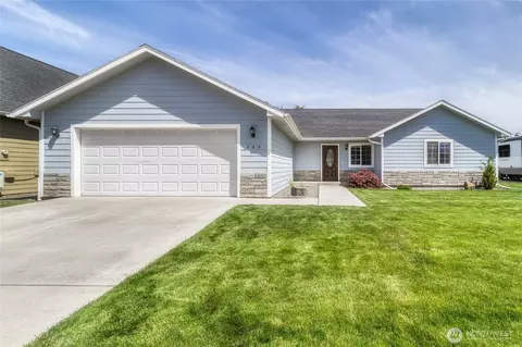 204 NW Maria St, College Place, WA 99324