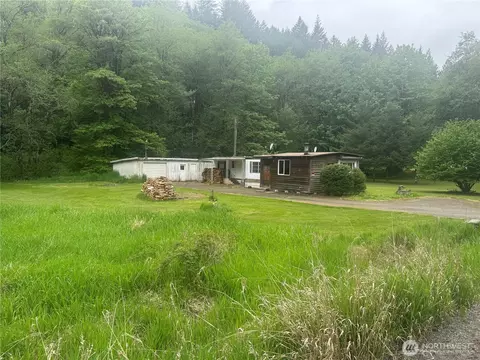 1031 Harmony Dr, Longview, WA 98632