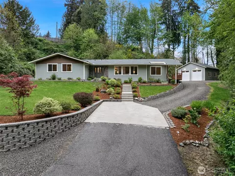 1108 Olney Ave E, Port Orchard, WA 98366