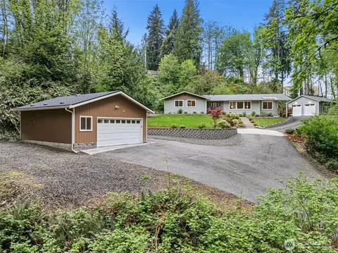 1108 Olney Ave E, Port Orchard, WA 98366