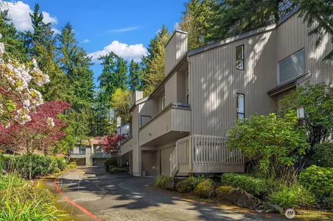 3506 108th Pl NE #2, Bellevue, WA 98004