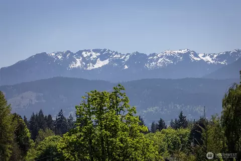 905 W 11th St, Port Angeles, WA 98363