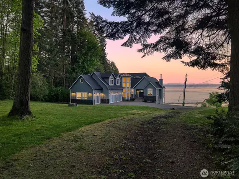 32326 Hoffman Rd NE, Kingston, WA 98346