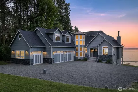 32326 Hoffman Rd NE, Kingston, WA 98346
