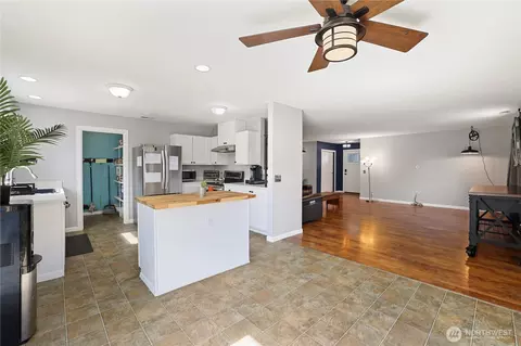 Kitchen - 1105 Boatman Ave NW, Orting, WA 98360 photo 6 of 6